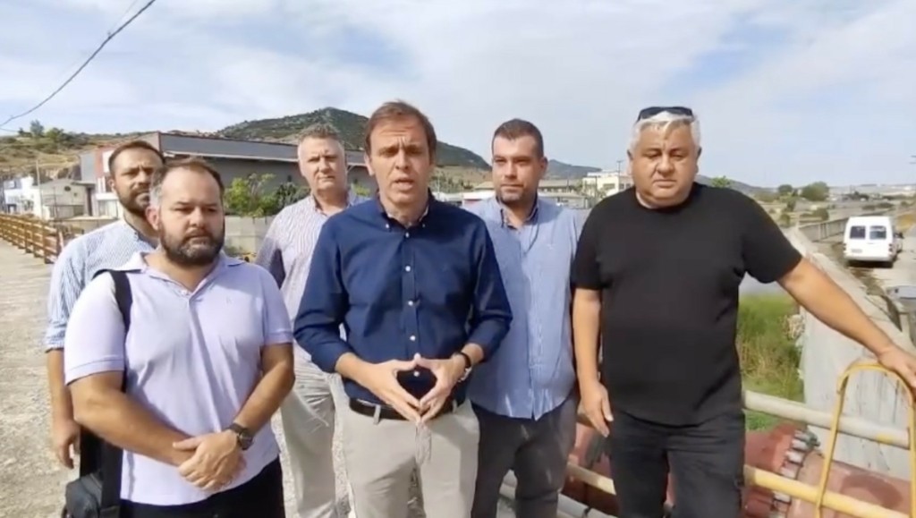 Αυτοψία κλιμακίου ΠΑΣΟΚ στον ποταμό Ξηριά του Βόλου – Δ.Μάντζος: «Η κυβέρνηση άφησε τη Θεσσαλία χωρίς σχέδιο»